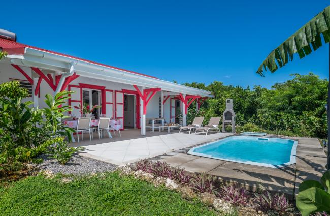 LES ESSENCES DE MENARD