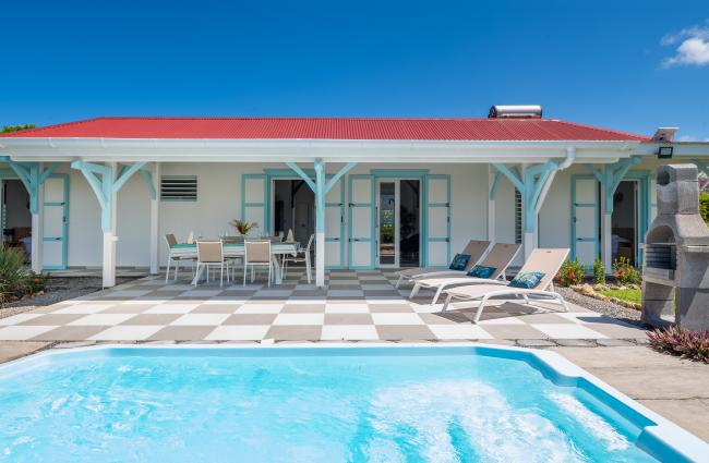 LES ESSENCES DE MENARD